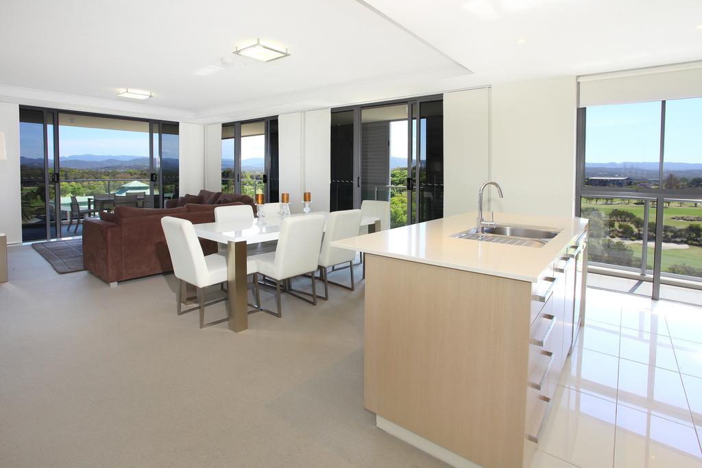 Signature Waterfront Aparthotel 4*