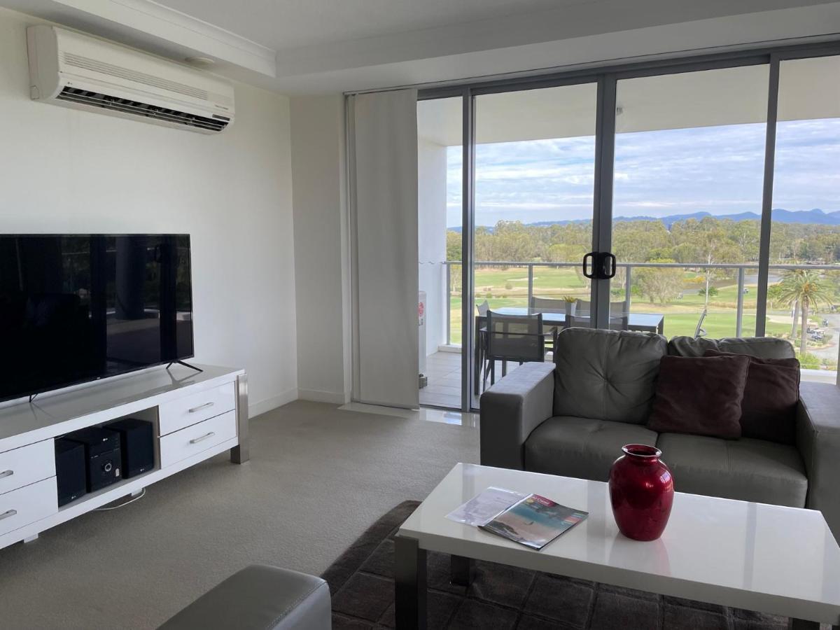 Signature Waterfront 4*