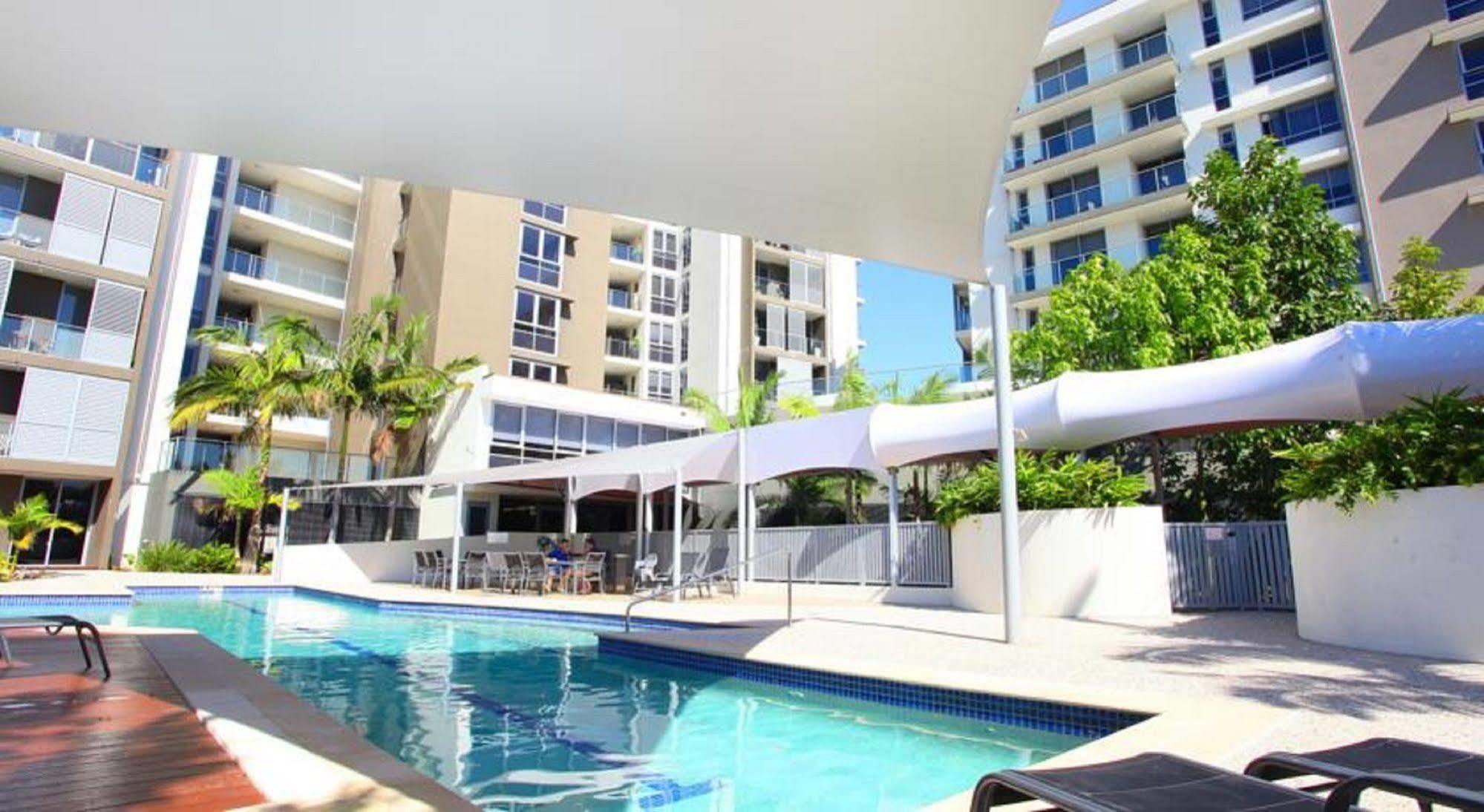 Signature Waterfront Aparthotel Gold Coast