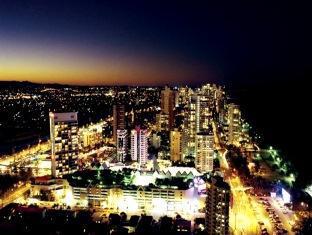 Signature Waterfront Aparthotel Gold Coast